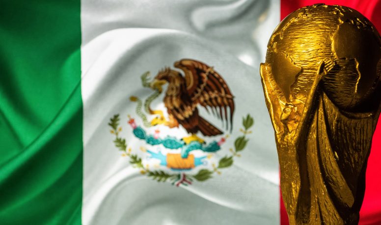 bandera de México con Copa el Mundial de Fútbol